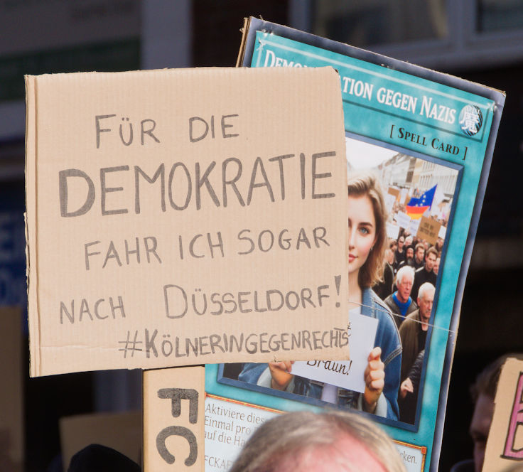 © www.mutbuergerdokus.de: Demo und Kundgebung 'Nie wieder ist jetzt! Für Demokratie und Rechtsstaat!'