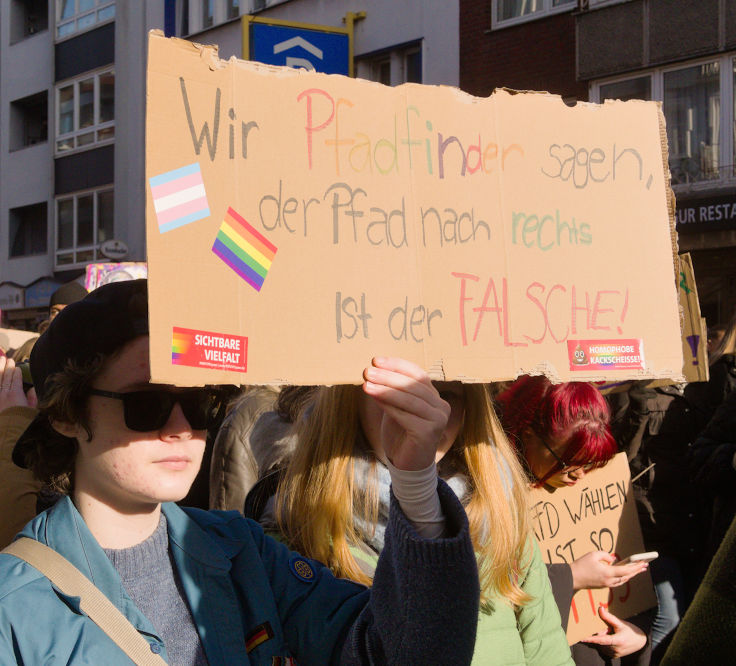 © www.mutbuergerdokus.de: Demo und Kundgebung 'Nie wieder ist jetzt! Für Demokratie und Rechtsstaat!'