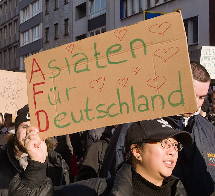 © www.mutbuergerdokus.de: Demo und Kundgebung 'Nie wieder ist jetzt! Für Demokratie und Rechtsstaat!'