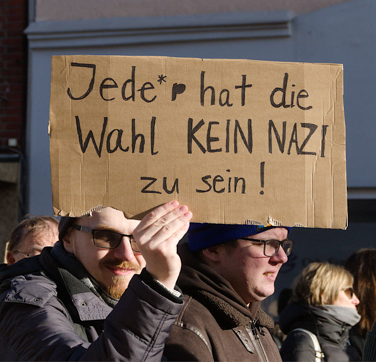 © www.mutbuergerdokus.de: Demo und Kundgebung 'Nie wieder ist jetzt! Für Demokratie und Rechtsstaat!'