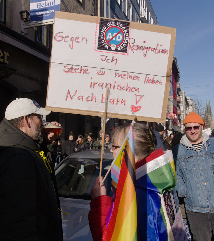 © www.mutbuergerdokus.de: Demo und Kundgebung 'Nie wieder ist jetzt! Für Demokratie und Rechtsstaat!'