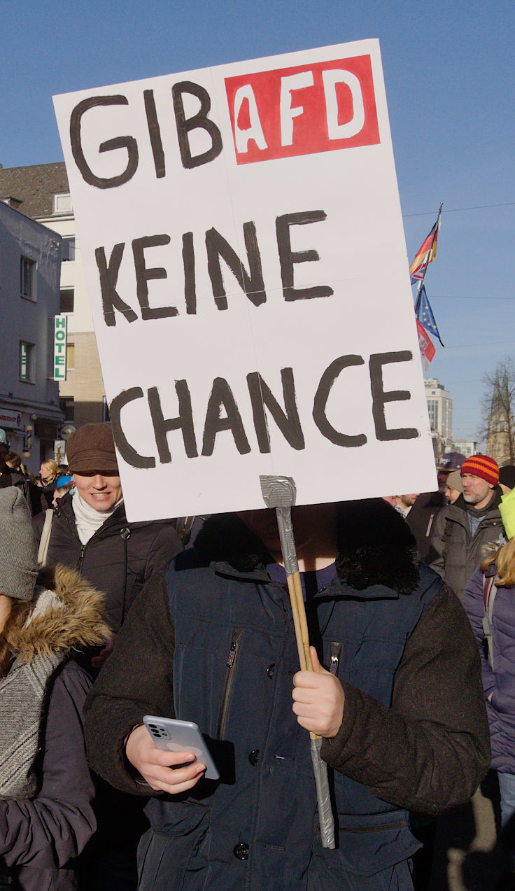 © www.mutbuergerdokus.de: Demo und Kundgebung 'Nie wieder ist jetzt! Für Demokratie und Rechtsstaat!'