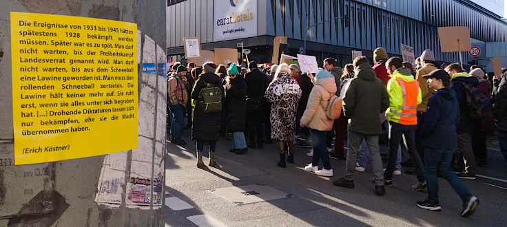 © www.mutbuergerdokus.de: Demo und Kundgebung 'Nie wieder ist jetzt! Für Demokratie und Rechtsstaat!'