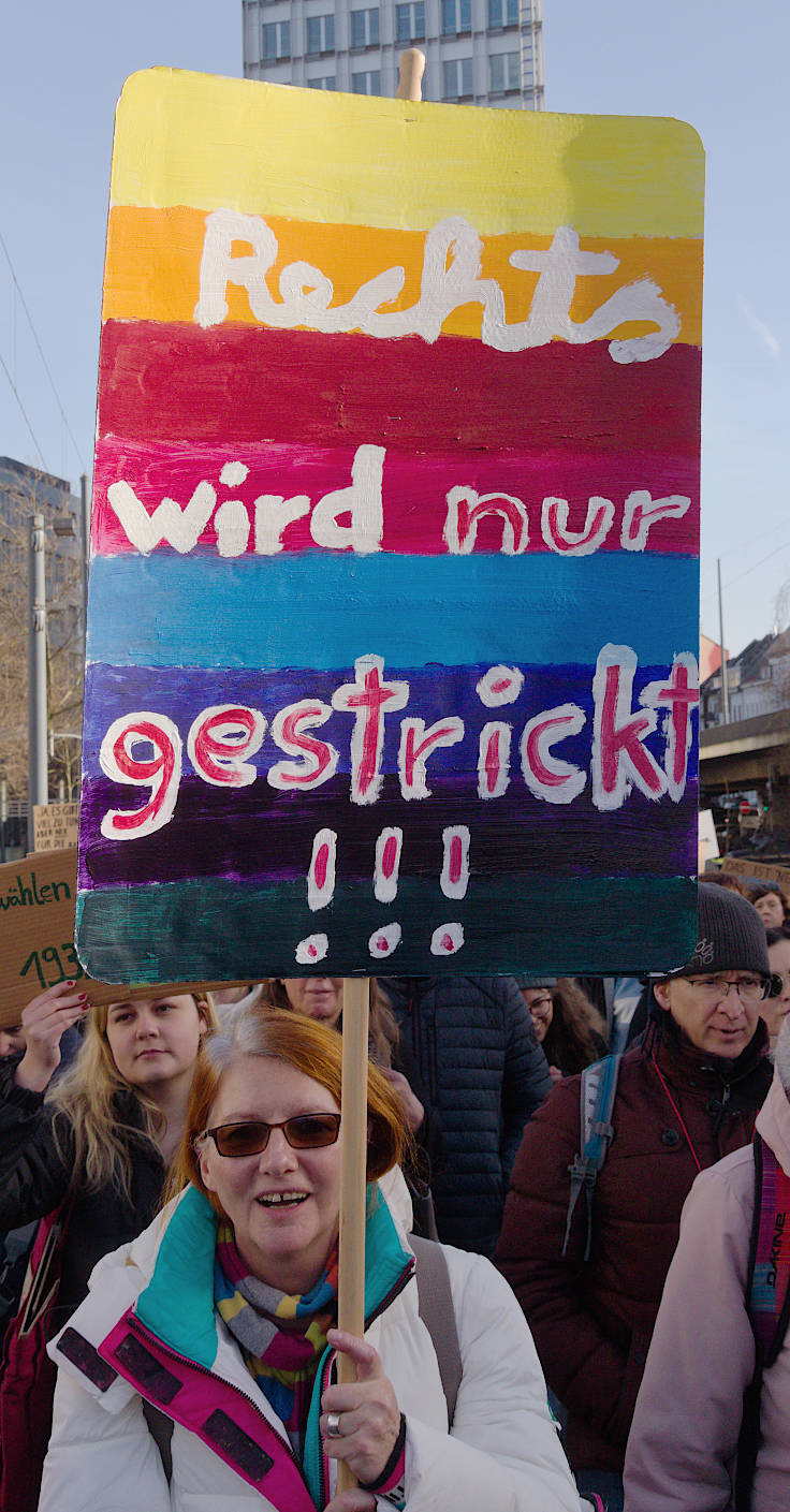 © www.mutbuergerdokus.de: Demo und Kundgebung 'Nie wieder ist jetzt! Für Demokratie und Rechtsstaat!'