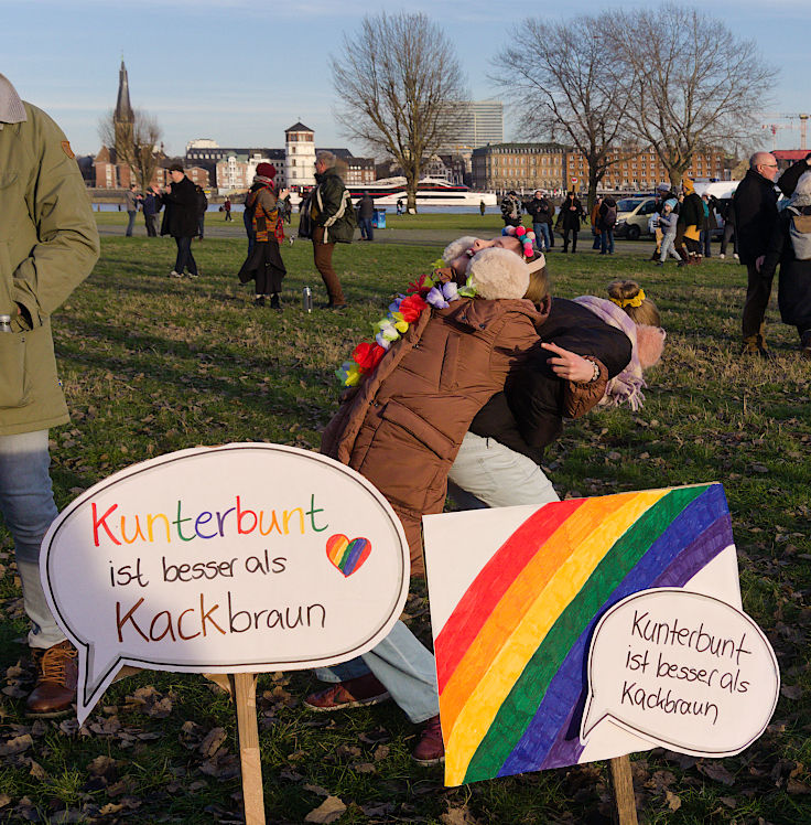 © www.mutbuergerdokus.de: Demo und Kundgebung 'Nie wieder ist jetzt! Für Demokratie und Rechtsstaat!'