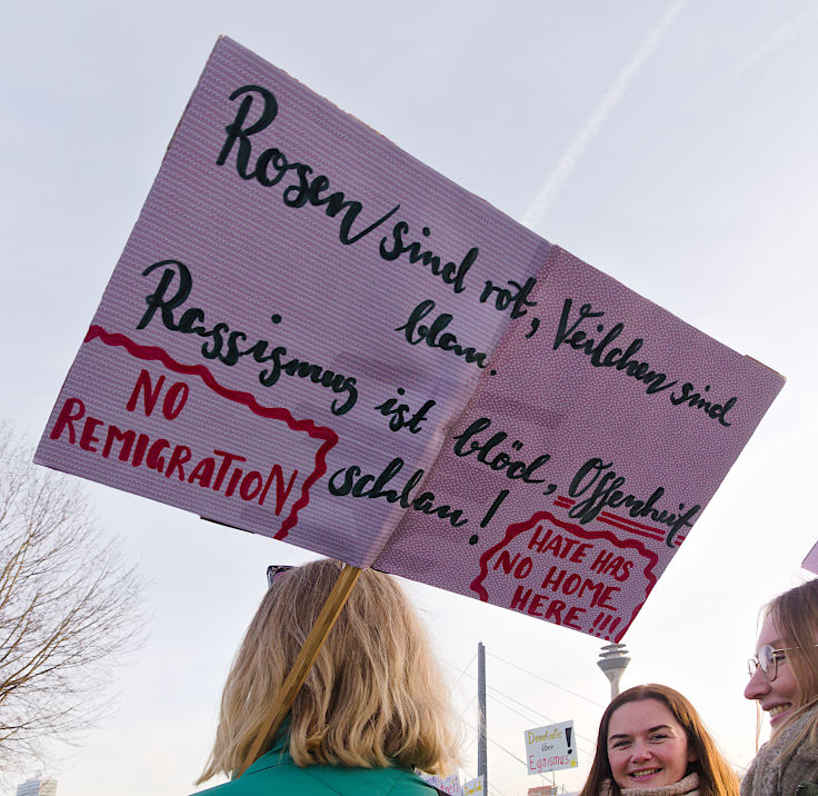 © www.mutbuergerdokus.de: Demo und Kundgebung 'Nie wieder ist jetzt! Für Demokratie und Rechtsstaat!'