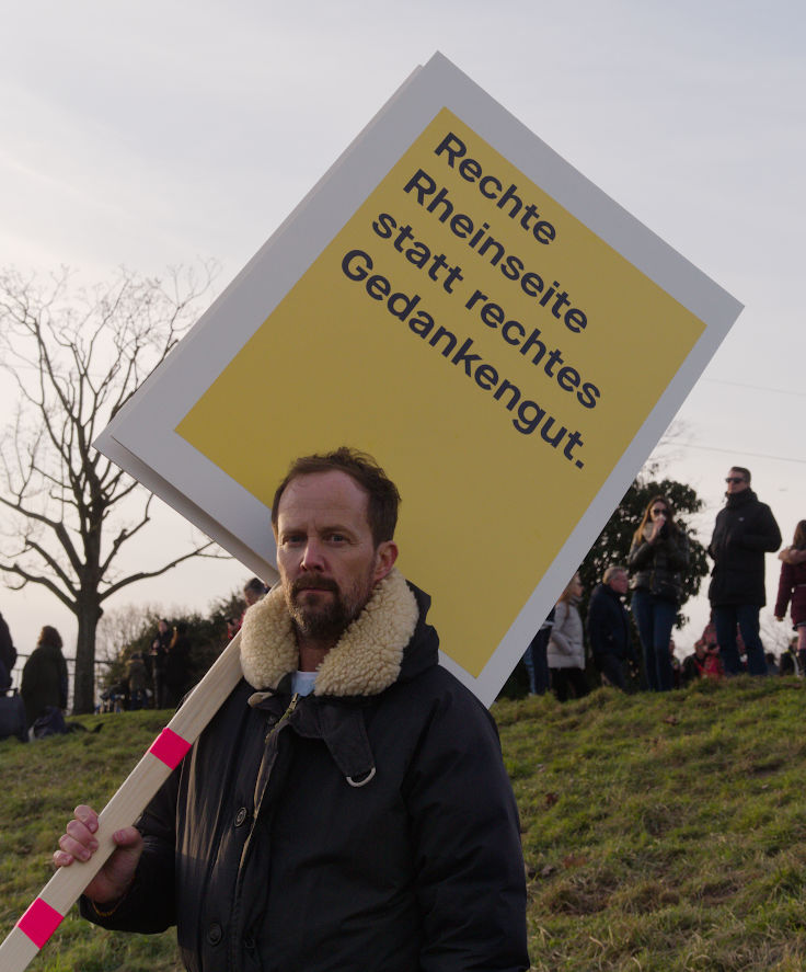 © www.mutbuergerdokus.de: Demo und Kundgebung 'Nie wieder ist jetzt! Für Demokratie und Rechtsstaat!'