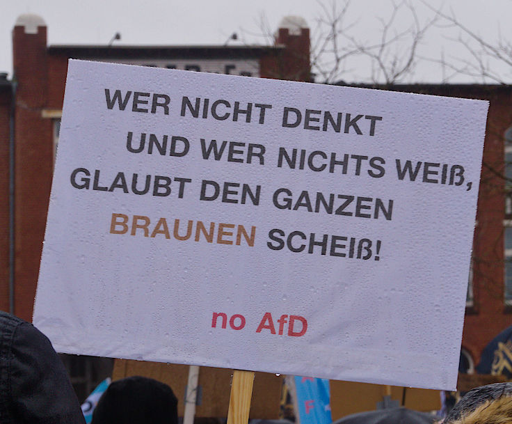 © www.mutbuergerdokus.de: Demonstration 'Krefeld verteidigt rote Linie der Demokratie'