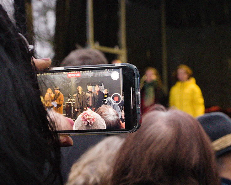 © www.mutbuergerdokus.de: Demonstration 'Krefeld verteidigt rote Linie der Demokratie'
