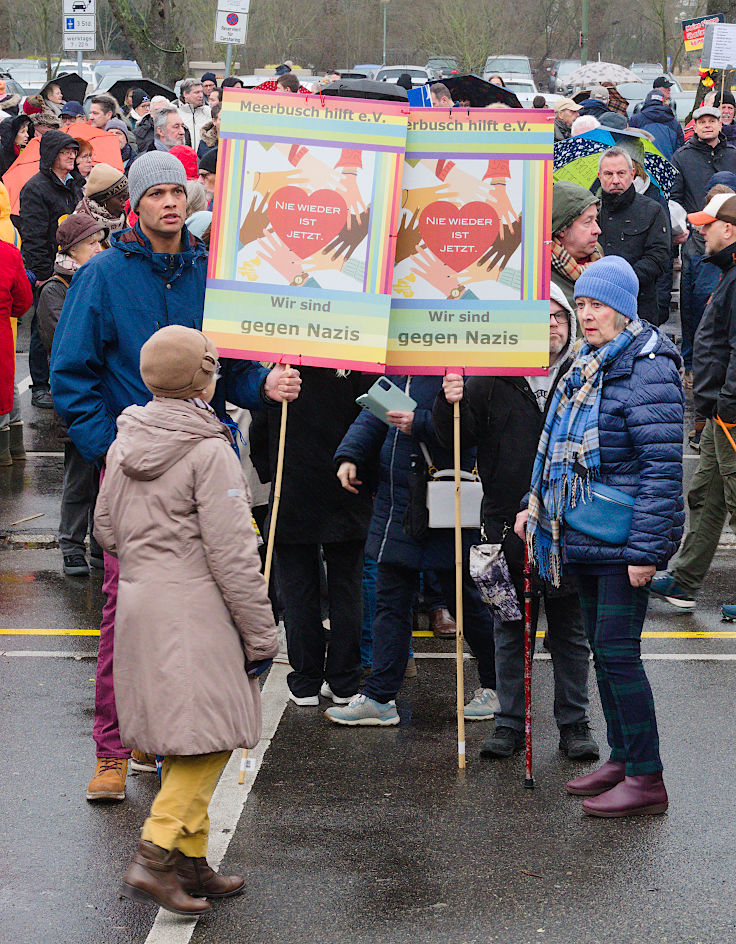 © www.mutbuergerdokus.de: Meerbusch gegen Rechts: Kundgebung 'Für Demokratie und Zusammenhalt'