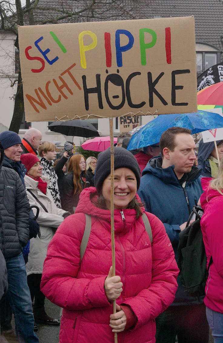 © www.mutbuergerdokus.de: Meerbusch gegen Rechts: Kundgebung 'Für Demokratie und Zusammenhalt'