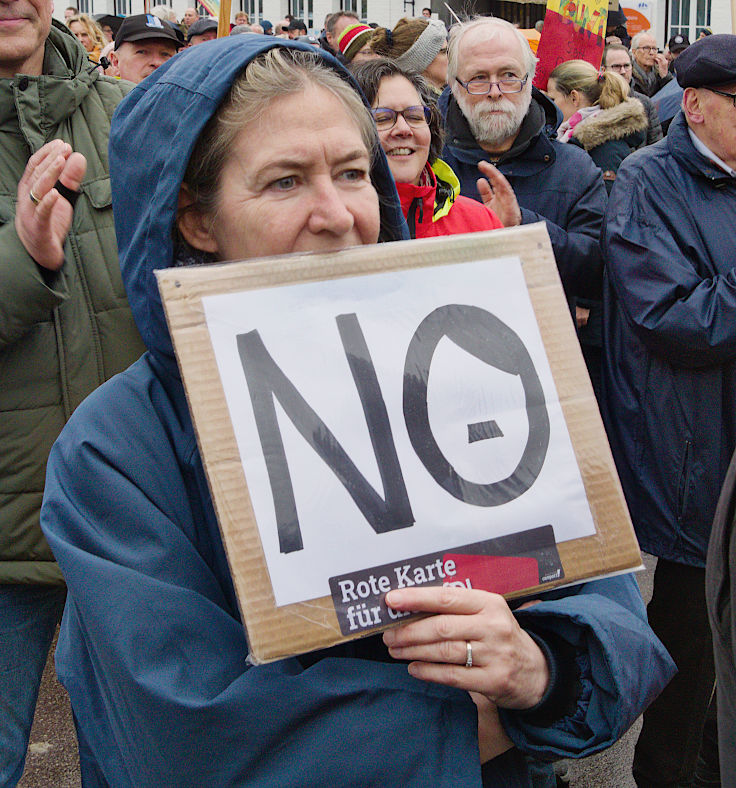© www.mutbuergerdokus.de: Meerbusch gegen Rechts: Kundgebung 'Für Demokratie und Zusammenhalt'
