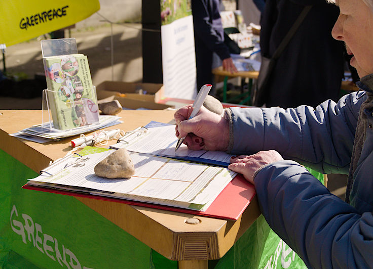 © www.mutbuergerdokus.de: 8. 'Saatgut-Festival Düsseldorf'