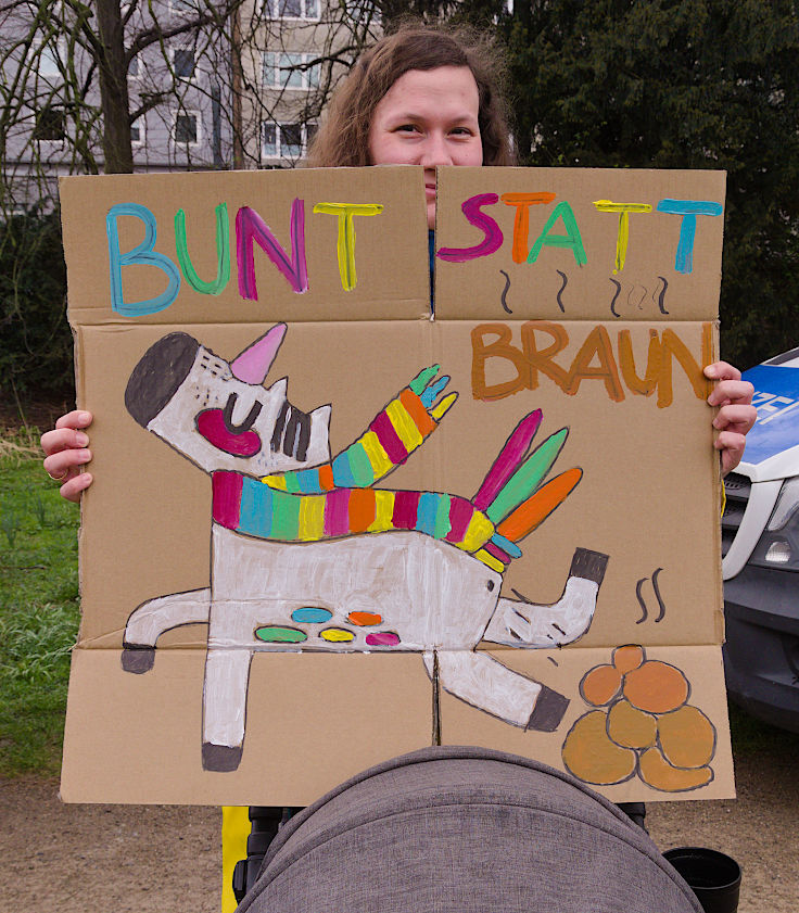 © www.mutbuergerdokus.de: Kundgebung 'Düsseldorf stellt sich quer gegen extreme Rechte und Rassismus!'