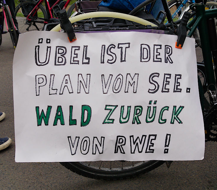 © www.mutbuergerdokus.de: Wasserbündnis Rheinisches Revier: Protest-Radtour entlang der geplanten Rheinwassertransportleitung