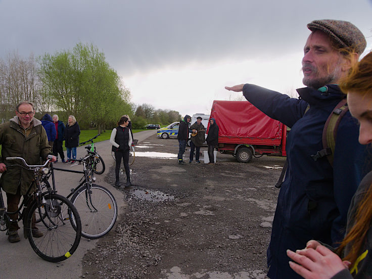 © www.mutbuergerdokus.de: Wasserbündnis Rheinisches Revier: Protest-Radtour entlang der geplanten Rheinwassertransportleitung