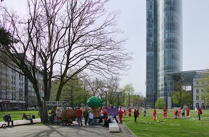 © www.mutbuergerdokus.de: Aktionsbündnis gegen Gentechnik - Düsseldorf und Umgebung: Demonstration 'Gehen gegen Gentechnik'