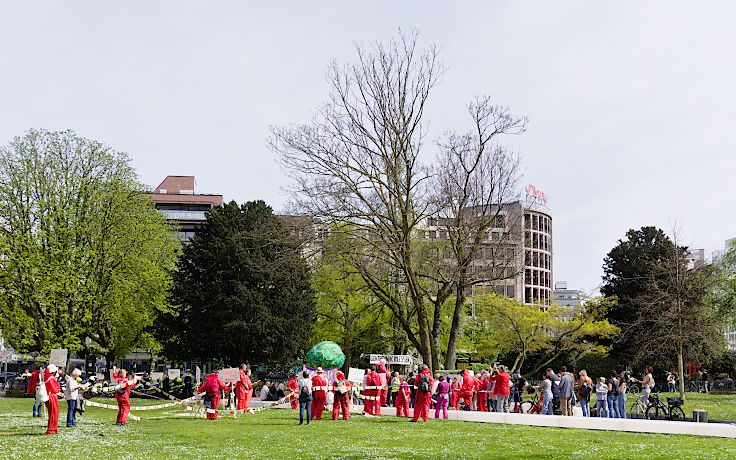 © www.mutbuergerdokus.de: Aktionsbündnis gegen Gentechnik - Düsseldorf und Umgebung: Demonstration 'Gehen gegen Gentechnik'