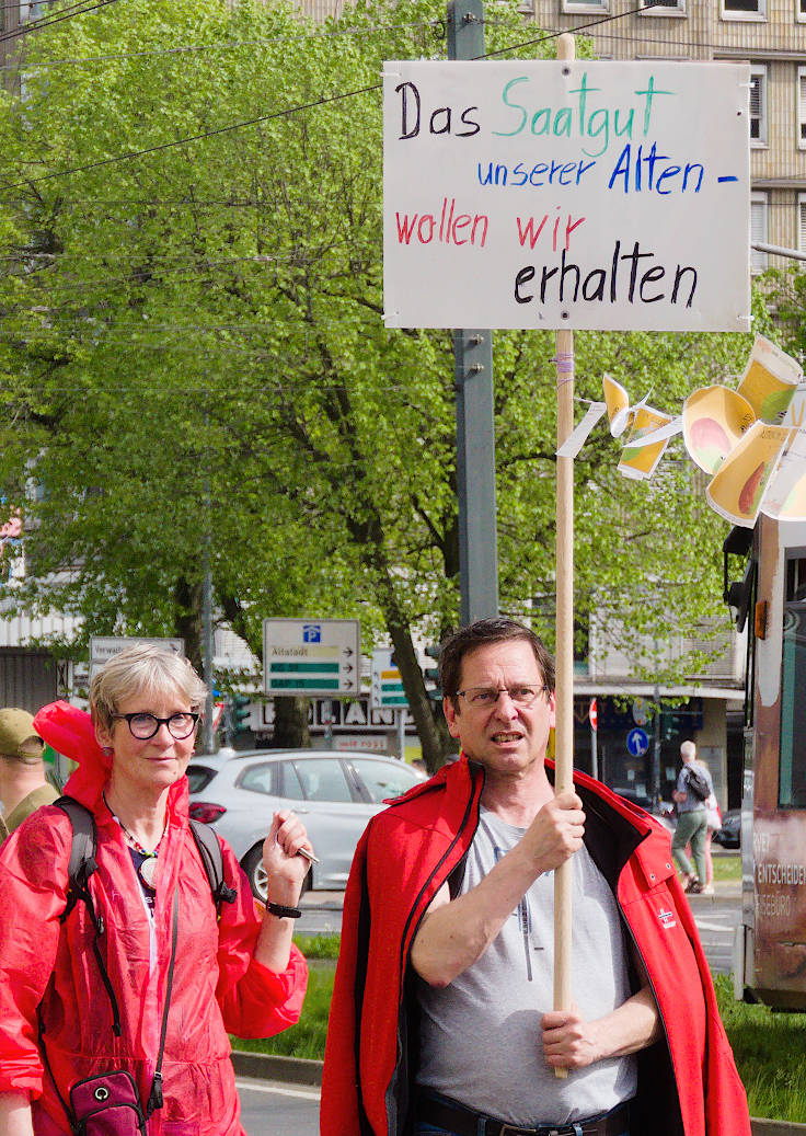 © www.mutbuergerdokus.de: Aktionsbündnis gegen Gentechnik - Düsseldorf und Umgebung: Demonstration 'Gehen gegen Gentechnik'