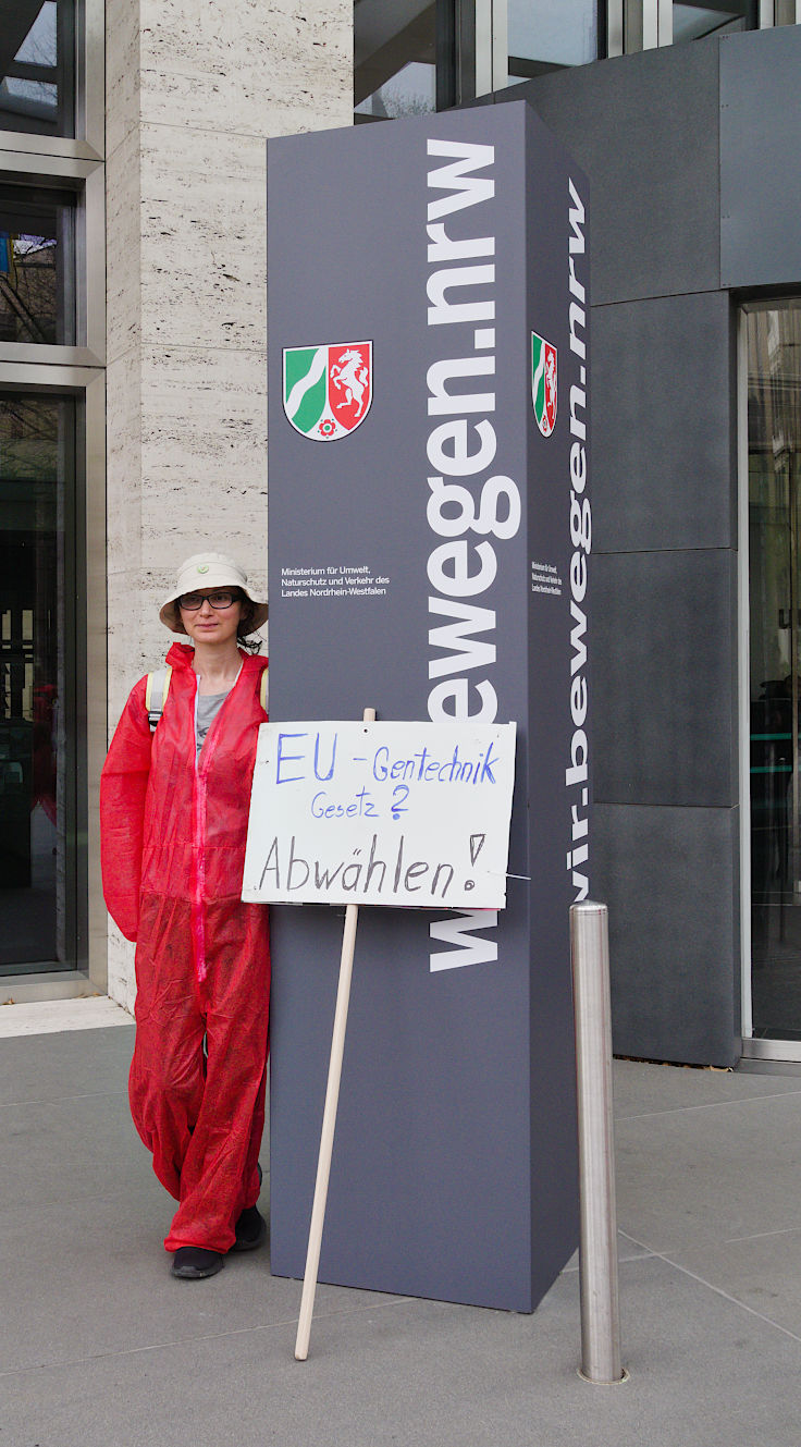 © www.mutbuergerdokus.de: Aktionsbündnis gegen Gentechnik - Düsseldorf und Umgebung: Demonstration 'Gehen gegen Gentechnik'
