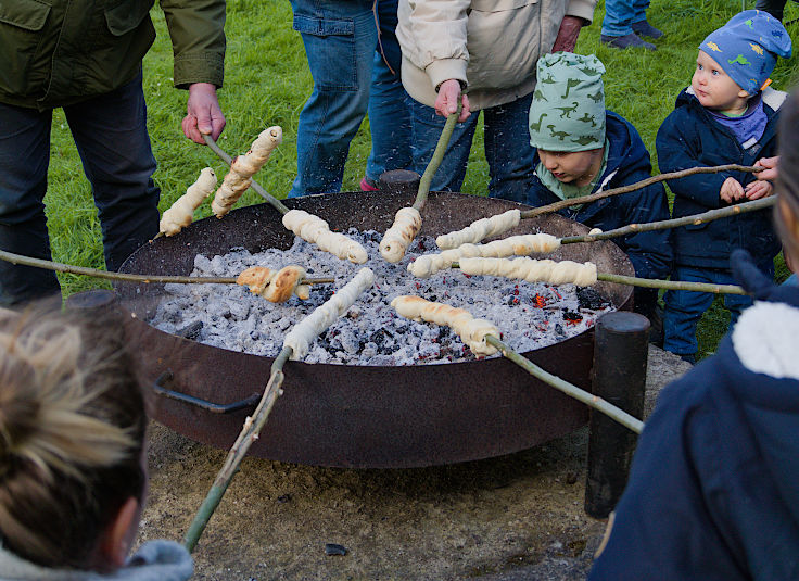 &copy; www.mutbuergerdokus.de: &Ouml;kotop Heerdt: Gartenfest zum 'Tag der Erde'