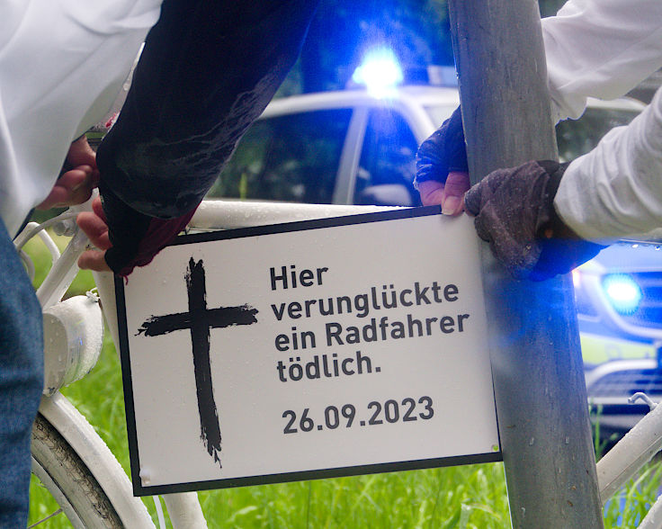 © www.mutbuergerdokus.de: ADFC Mönchengladbach: 4. 'Ride of Silence'