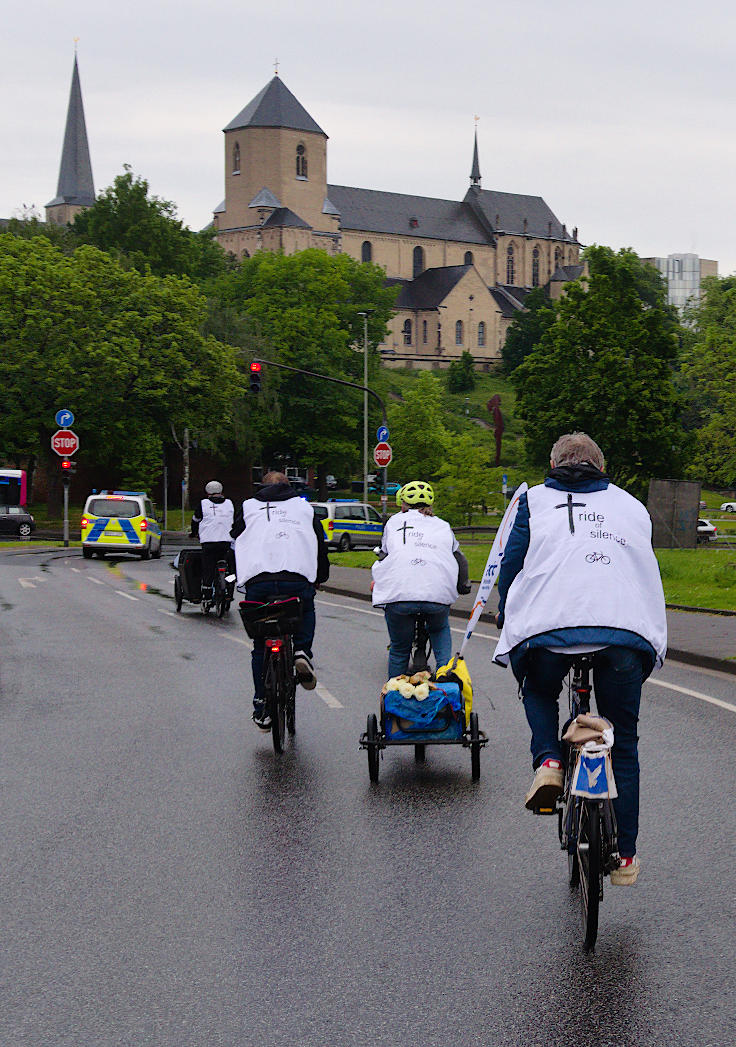 © www.mutbuergerdokus.de: ADFC Mönchengladbach: 4. 'Ride of Silence'