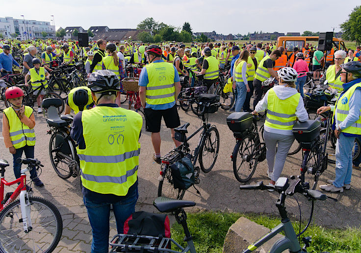 © www.mutbuergerdokus.de: 5. 'Meerbuscher Radnacht'