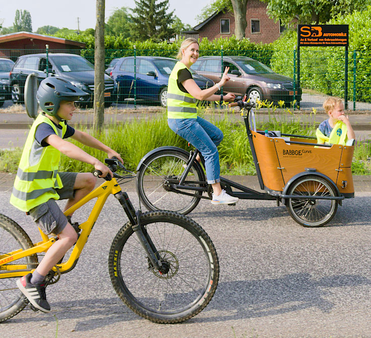 © www.mutbuergerdokus.de: 5. 'Meerbuscher Radnacht'