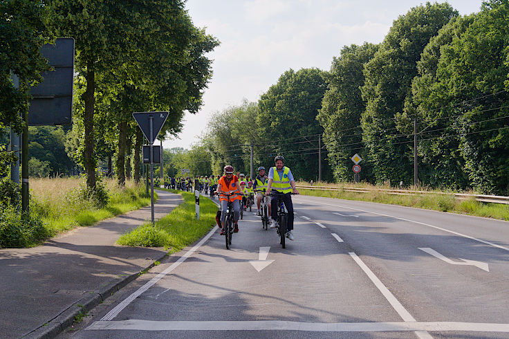 © www.mutbuergerdokus.de: 5. 'Meerbuscher Radnacht'