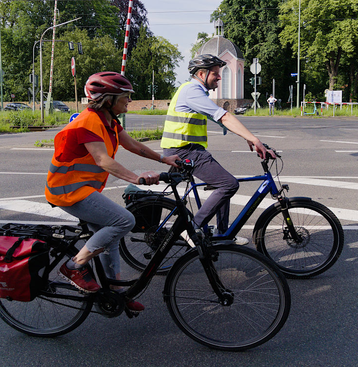 © www.mutbuergerdokus.de: 5. 'Meerbuscher Radnacht'