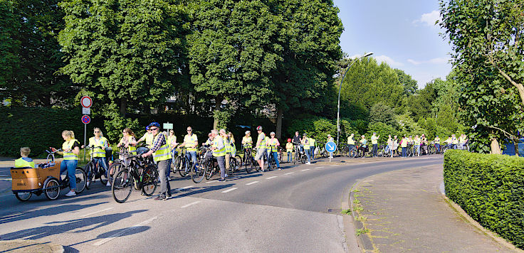 © www.mutbuergerdokus.de: 5. 'Meerbuscher Radnacht'