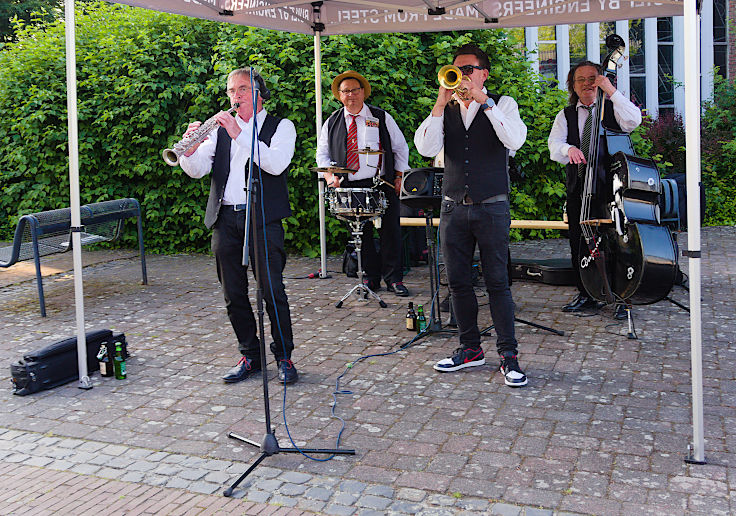 © www.mutbuergerdokus.de: 5. 'Meerbuscher Radnacht'