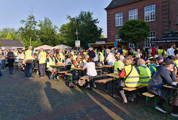 © www.mutbuergerdokus.de: 5. 'Meerbuscher Radnacht'