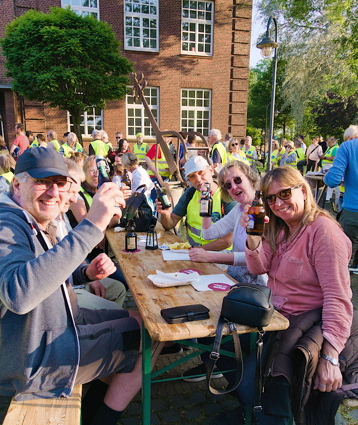 © www.mutbuergerdokus.de: 5. 'Meerbuscher Radnacht'