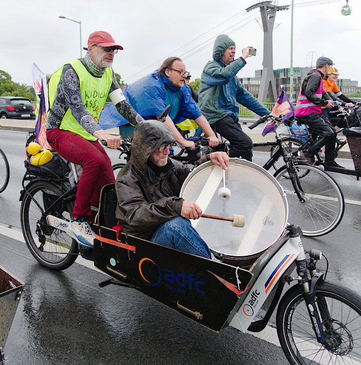 © www.mutbuergerdokus.de: 17. Sternfahrt Köln