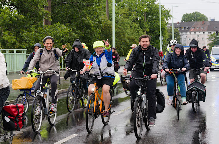 © www.mutbuergerdokus.de: 17. Sternfahrt Köln