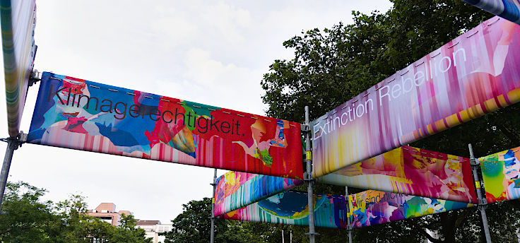 © www.mutbuergerdokus.de: Ausstellung 'EINE STRASSE'