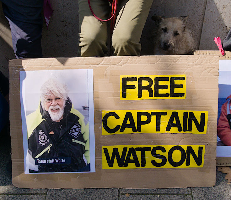 © www.mutbuergerdokus.de: Mahnwache 'FREE Paul Watson'