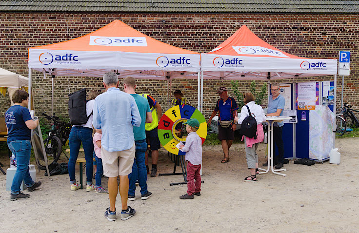 © www.mutbuergerdokus.de: Tag des offenen Denkmals: Aktionstag auf Haus Bürgel © www.mutbuergerdokus.de: Tag des offenen Denkmals: Aktionstag auf Haus Bürgel