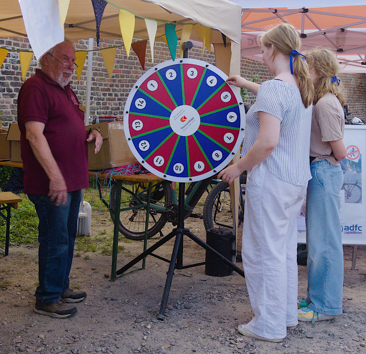 © www.mutbuergerdokus.de: Tag des offenen Denkmals: Aktionstag auf Haus Bürgel © www.mutbuergerdokus.de: Tag des offenen Denkmals: Aktionstag auf Haus Bürgel
