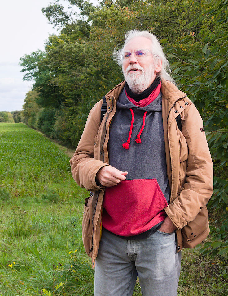 © www.mutbuergerdokus.de: Waldspaziergang am und im Hambacher Wald