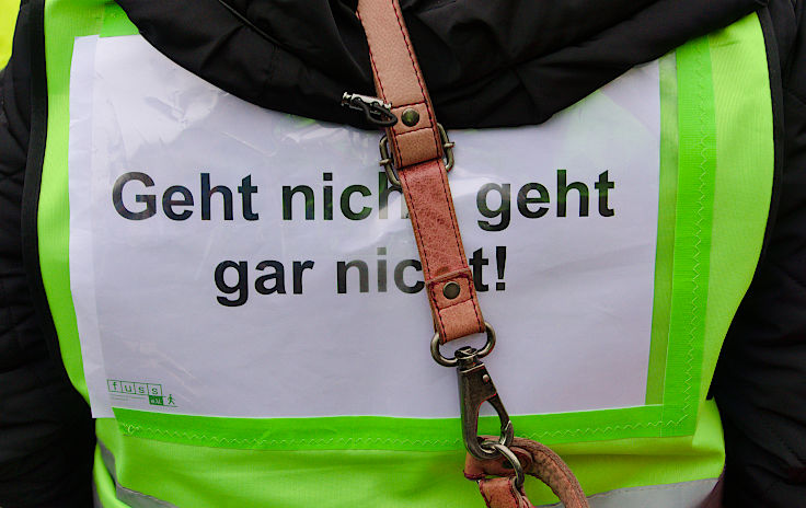 © www.mutbuergerdokus.de: Demonstration 'Sichere Luxemburger Straße für alle - Unfälle verhindern, nicht verwalten!'