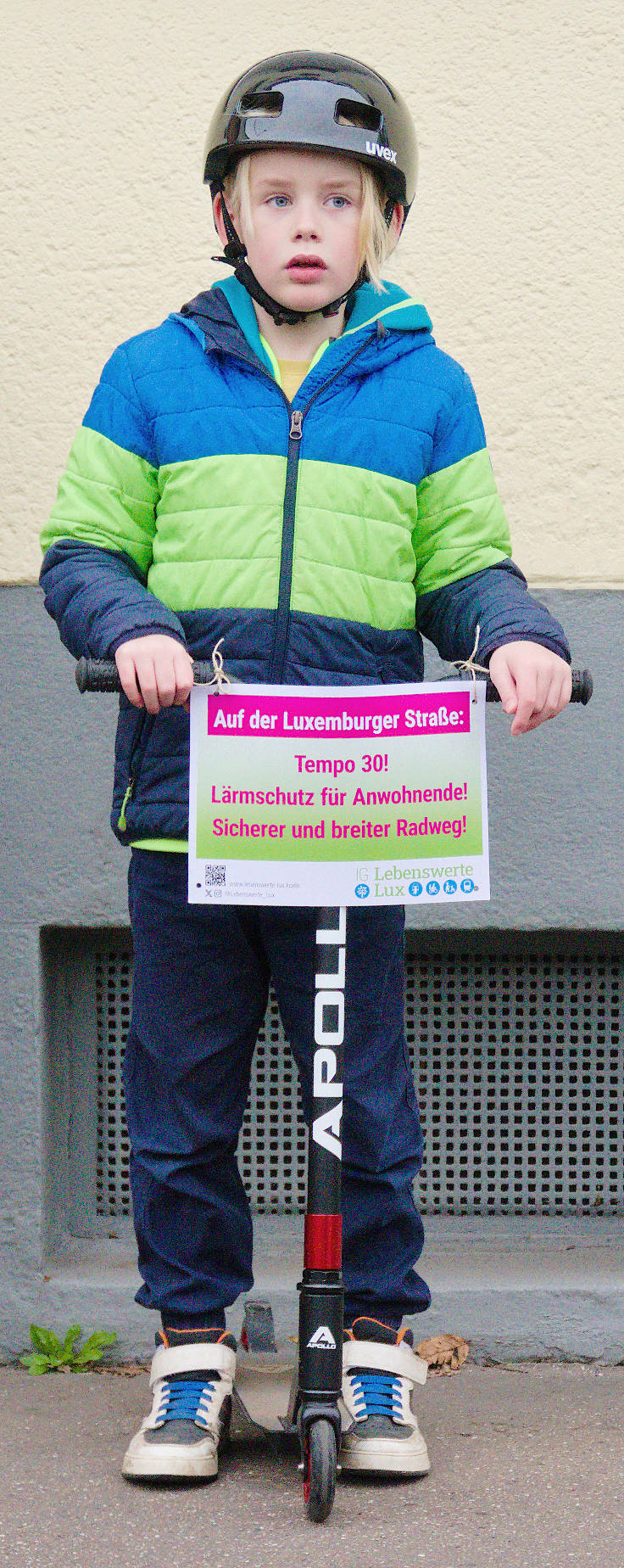 © www.mutbuergerdokus.de: Demonstration 'Sichere Luxemburger Straße für alle - Unfälle verhindern, nicht verwalten!'