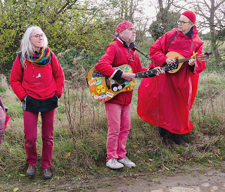 © www.mutbuergerdokus.de: ROTE LINIE am Hambacher Wald