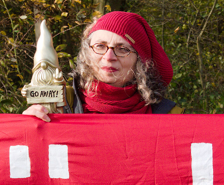 © www.mutbuergerdokus.de: ROTE LINIE am Hambacher Wald