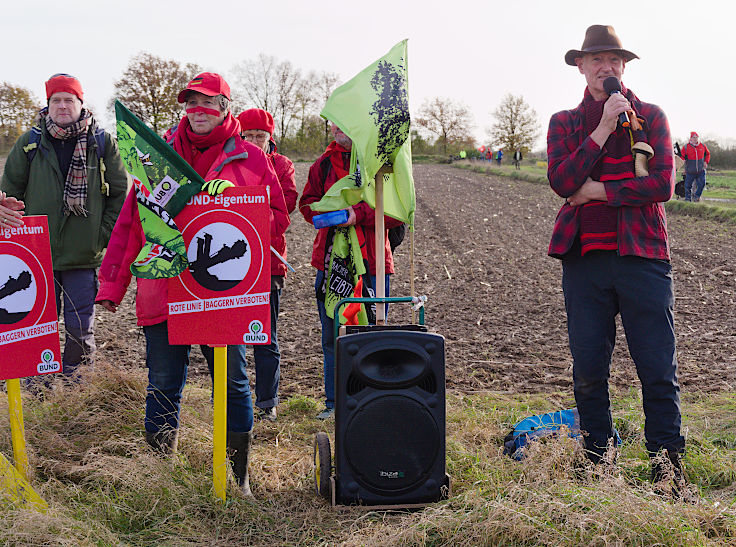 © www.mutbuergerdokus.de: ROTE LINIE am Hambacher Wald
