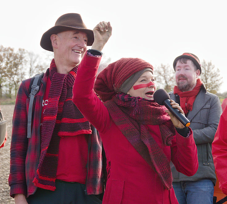 © www.mutbuergerdokus.de: ROTE LINIE am Hambacher Wald