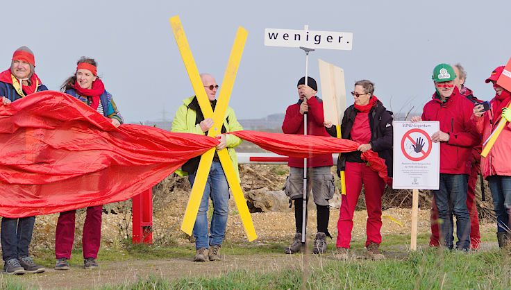 © www.mutbuergerdokus.de: ROTE LINIE am Hambacher Wald