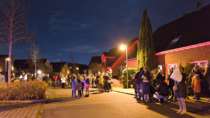 © www.mutbuergerdokus.de: Lichtershow im Advent